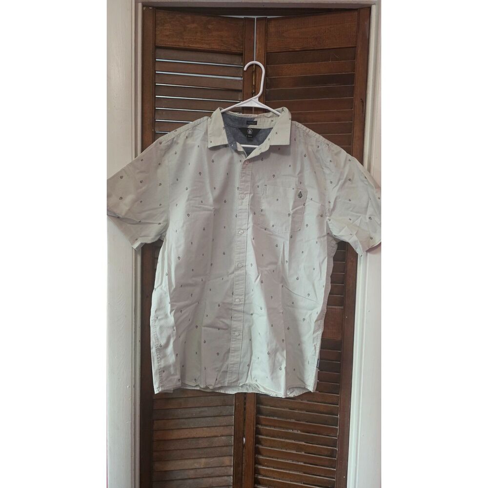 Volcom Classic Fit XL Button-Up Shirt Gray All-Over Logo Print
